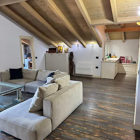 Chatteaux Blloku Apartment Tirana